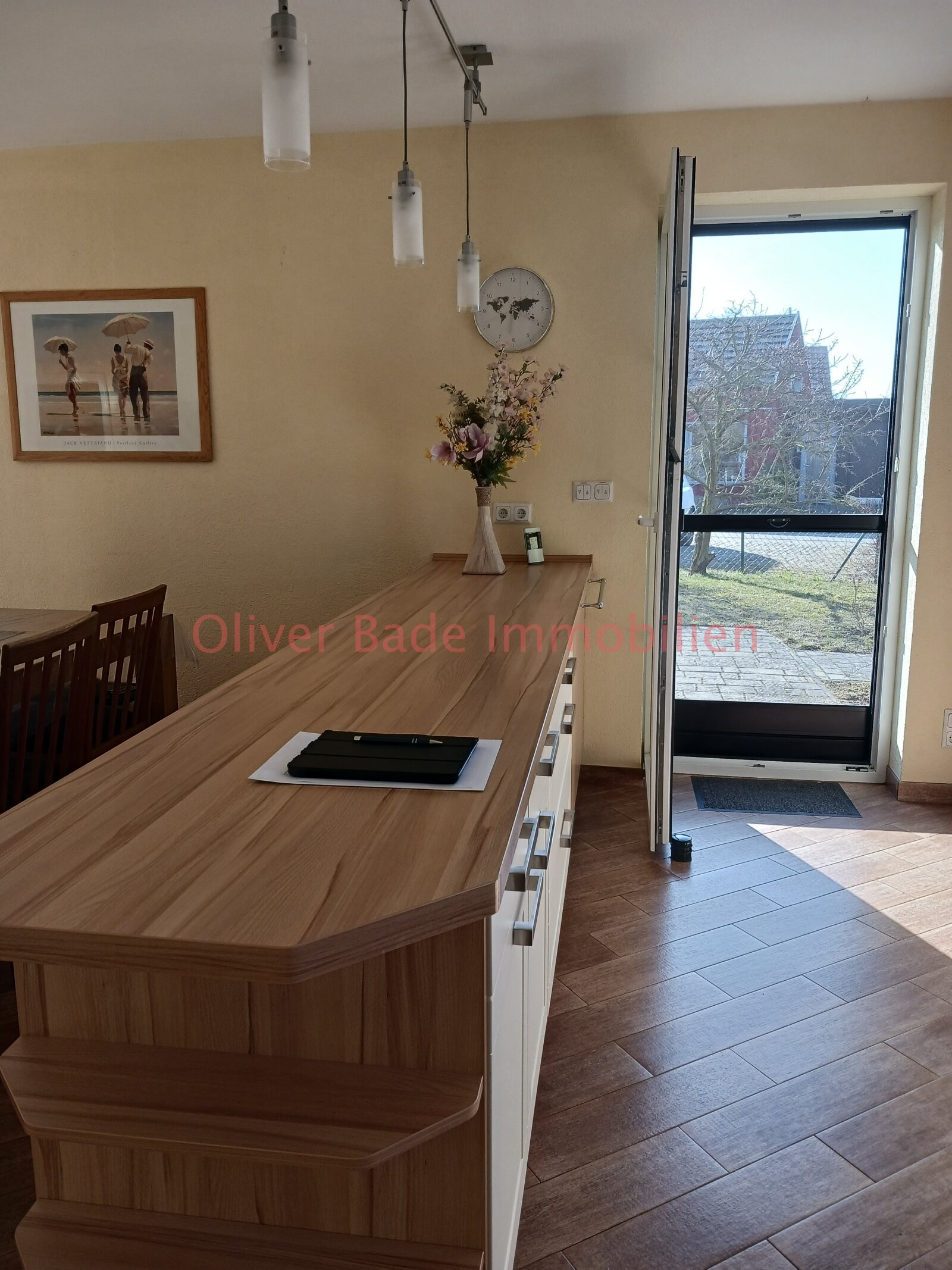 Küchentresen mit zugang zur Terrasse 